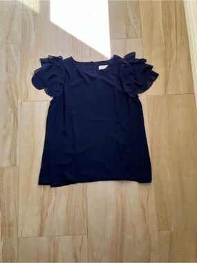 Olive & Oak Navy Petal-Sleeve Blouse